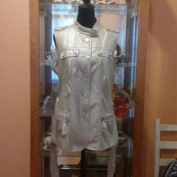 Sharon Young Jackets & Blazers - COPY - Sharon Young Metallic Safari Inspired button up vest with tie Size Medium